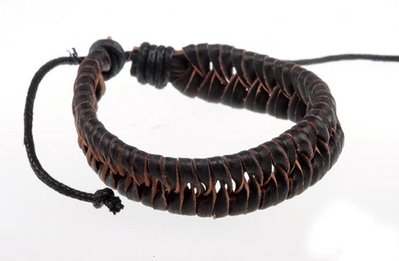 Шкіряний наручний браслет-коса Casco чорний BG2240N фото