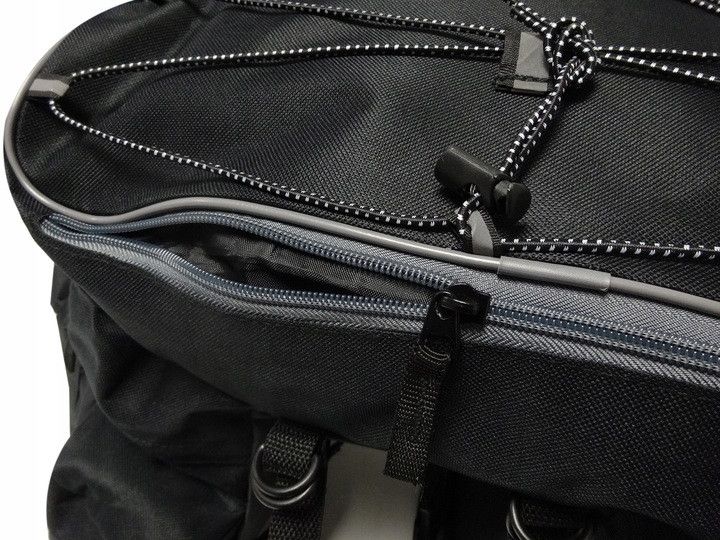 Велосипедная сумка на багажник, велоштаны с дождевиком 55L Carruzzo L34F black grey фото